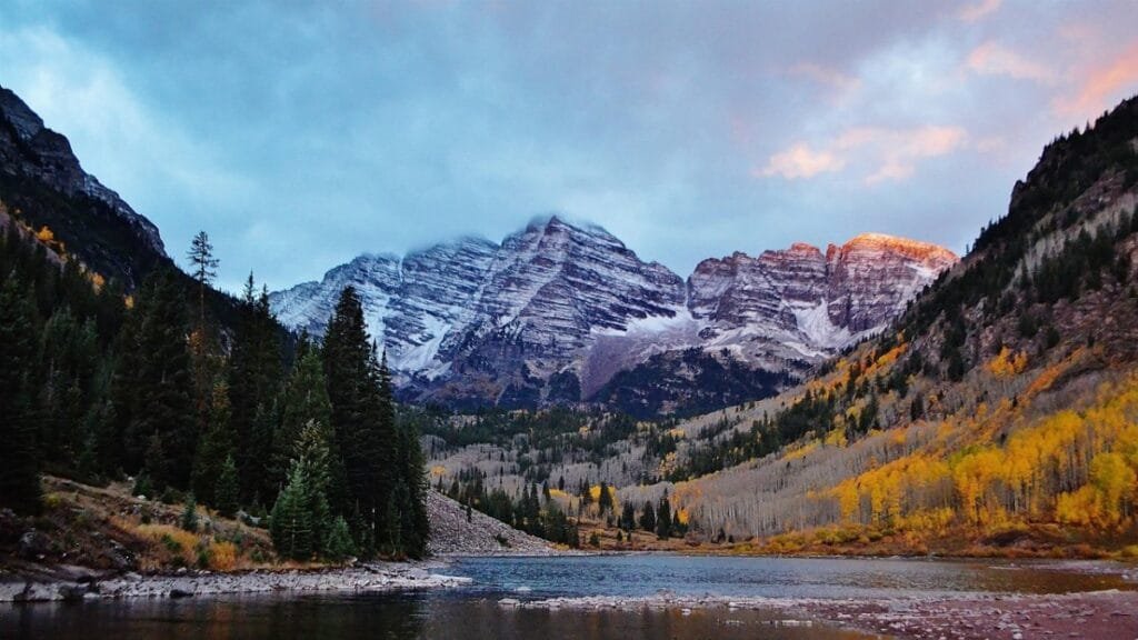 colorado,  aspen,  usa,  scenic,  landscape,  nature,  scenery,  forest,  autumn,  mountains,  foliage,  tree,  outdoors,  travel,  colorful,  aspens,  america,  leaves,  yellow,  panorama,  tourism,  sunrise,  hike,  clouds,  snow,  blue sunrise,  blue leaf,  blue snow,  blue color,  blue leaves,  blue natural,  colorado,  colorado,  colorado,  colorado,  colorado,  aspen via Pixabay