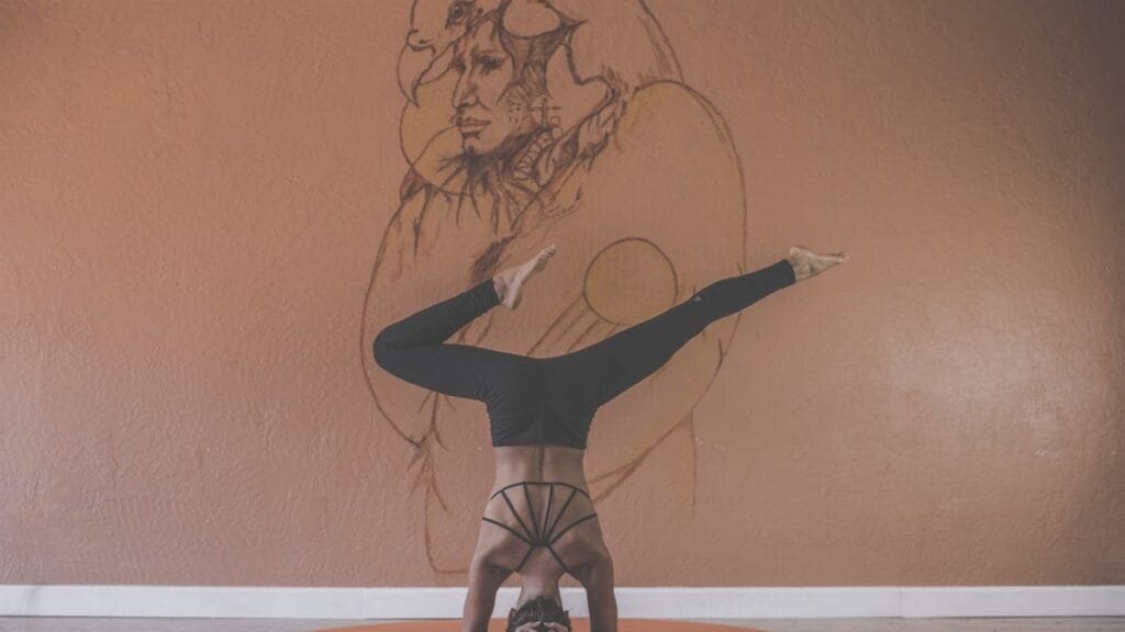 woman,  yoga,  pose,  wellness,  well-being,  meditate,  balance,  balancing,  artwork,  art,  drawing,  indoors,  lifestyle,  recreation,  healthy,  healthy lifestyle,  yoga,  yoga,  yoga,  yoga,  yoga via Pixabay