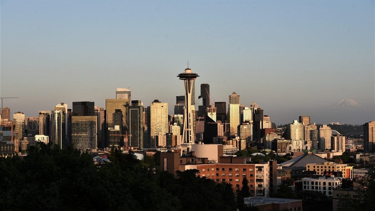 space needle, seattle, sunset, keri park, building, landmark, building, building, building, building, nature, building via Pixabay