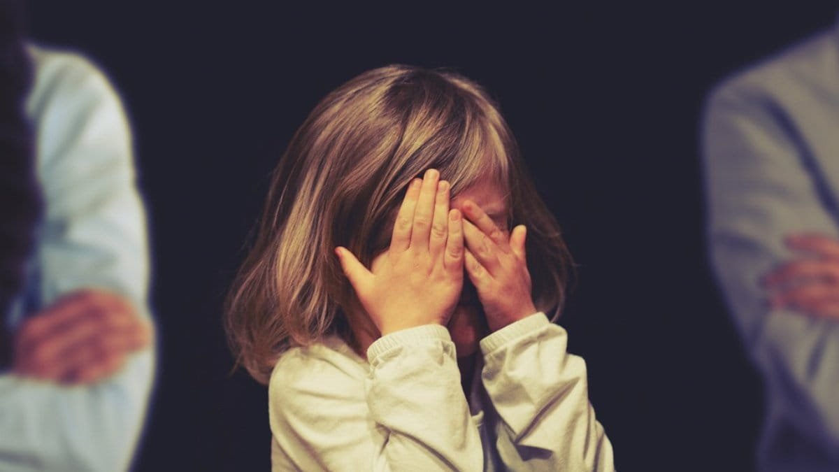 dispute, man, woman, child, silhouettes, education, conflict, whipping boy, debt, the shade, few, to quarrel, relationship, voltage, scream, connection, communication, difference, feud, conflict, conflict, conflict, conflict, conflict, debt, scream, scream via Pixabay