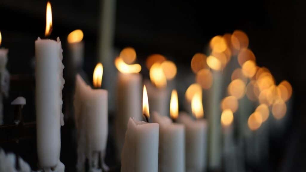 kevelaer,  niederrhein,  churches,  pilgrimage,  idyll,  heaven,  candle,  consolation,  candlelight,  light,  faith,  place of pilgrimage,  the city of pilgrimage,  grief,  prayer,  dark,  pilgrimage,  pilgrimage,  pilgrimage,  pilgrimage,  pilgrimage via Pixabay