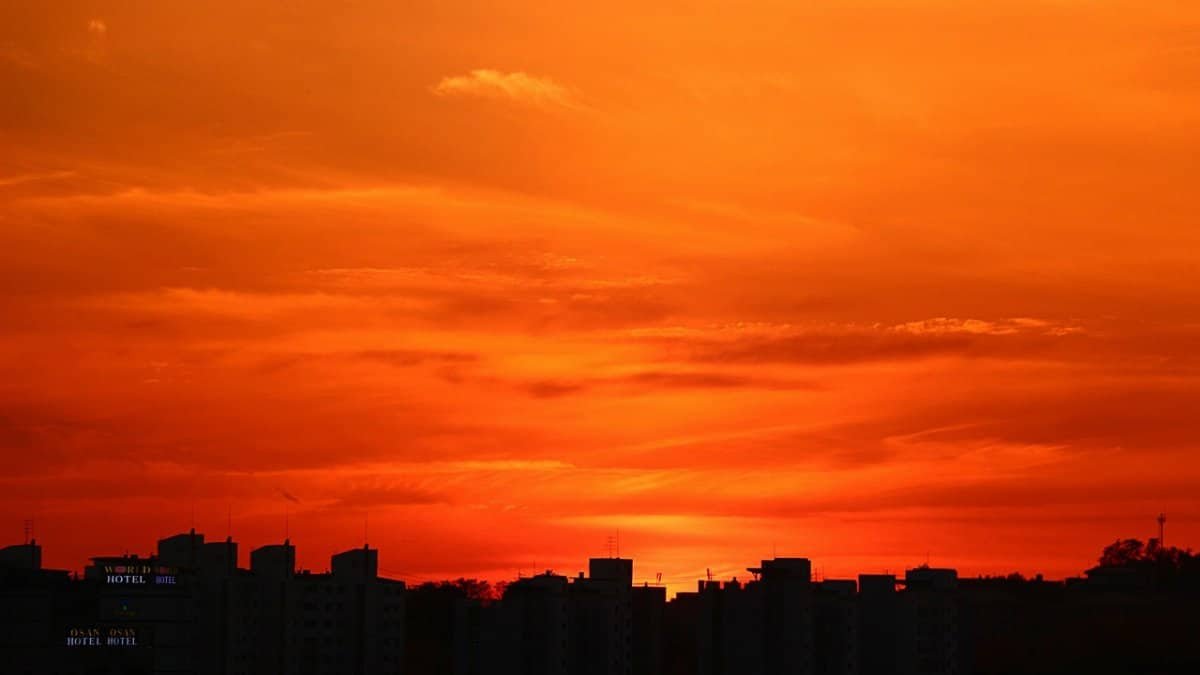 glow,  daily life,  apartments,  sea,  in the evening,  sunset,  sunrise,  red,  one day,  feeling,  happiness,  gold,  orange,  hope,  confidence,  house,  veranda,  sunshine,  landscape,  nature,  daily life,  daily life,  confidence,  confidence,  confidence,  confidence,  confidence via Pixabay
