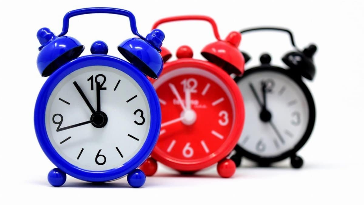 the eleventh hour,  time to rethink,  catastrophe,  time for a change,  alarm clock,  clock,  ring the bell,  dial,  pointer,  hours,  time display,  time,  transience,  clock face,  minutes,  timepiece,  clocks,  wake up,  alarm clock,  clock,  clock,  clock,  clock,  clock,  wake up