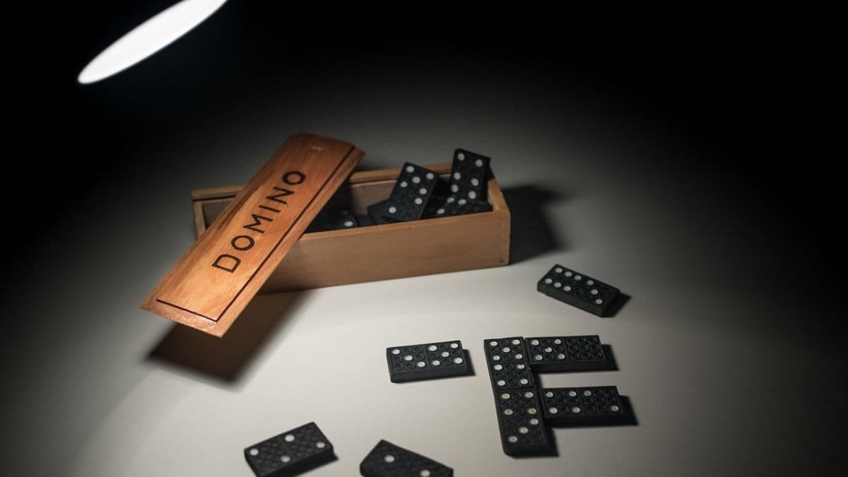 domino, game, dominoes, strategy, business, play, fun, influence, steinchen, hobby, denksport, numbers, stones, spotlight, domino, domino, domino, domino, domino, dominoes, dominoes, dominoes, influence, influence, influence, influence, spotlight