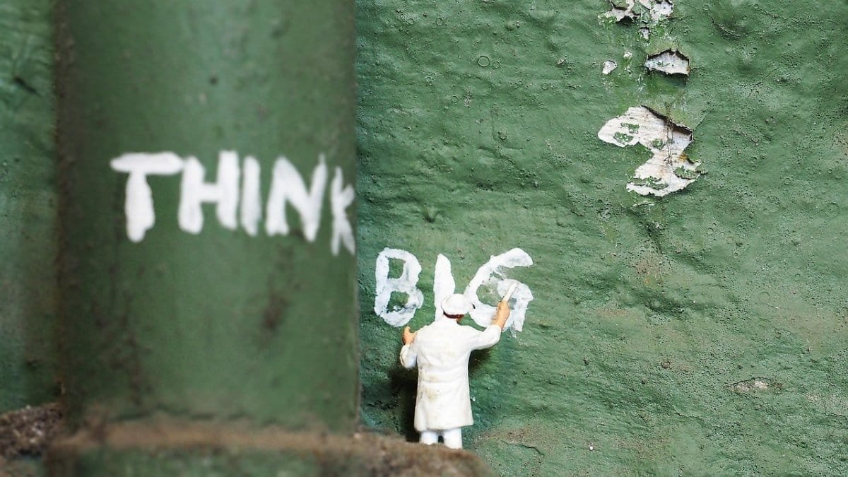 miniature, miniature figure, painter, wall, tube, art, creativity, think big, figure, minifigure, representation, creative, little man, model construction figure, figurines, small, tiny, man, painter, painter, creativity, creativity, think big, think big, think big, think big, think big, creative