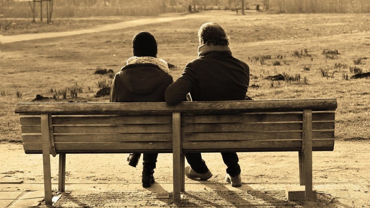 people, man, woman, couple, sitting, together, bench, talking, close, conversation, brown talk, brown talking, brown conversation, brown together, brown closed, talking, talking, talking, talking, conversation, conversation, conversation, conversation, conversation via Pixabay