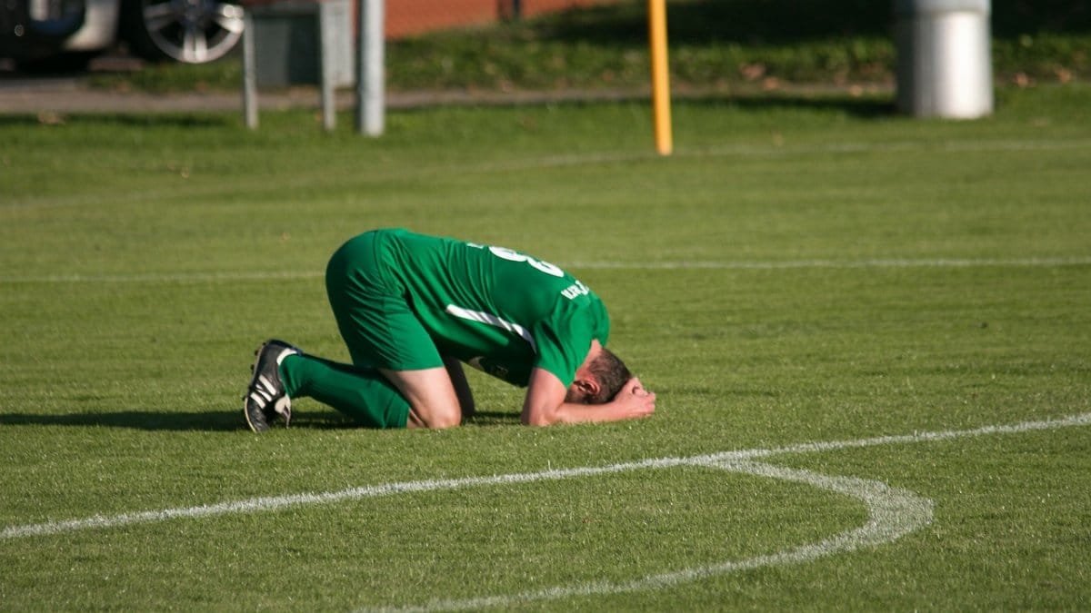 soccer, player, sad, fail, failure, frustration, footballer, striker, athlete, sports, penalty area, field, soccer field, fail, fail, fail, fail, fail, failure, failure, failure
