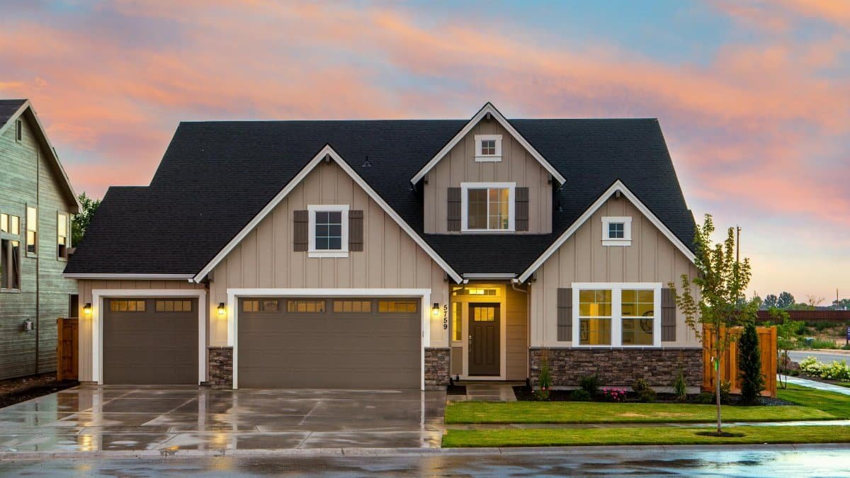 Charming family home in Boise, ID with a modern facade and spacious garage.