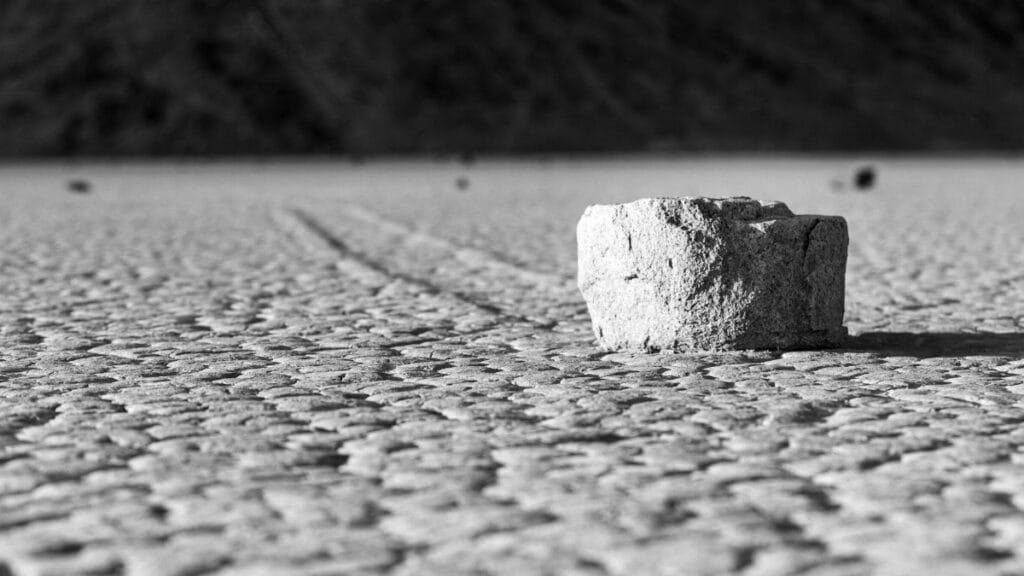 Why Do We Get Déjà Vu? 3 Fascinating Theories Featured