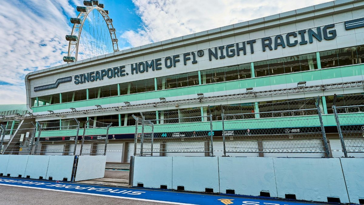 Formula 1 Singapore Grand Prix - Pit Stop