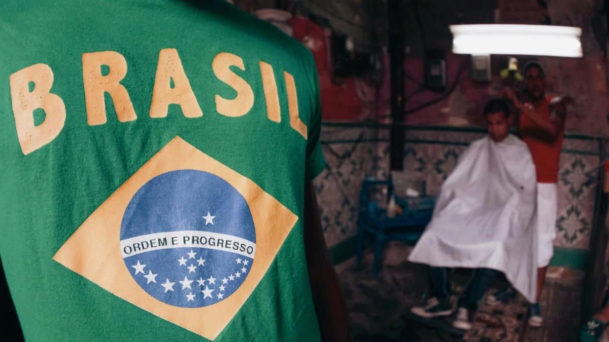Stylish snapshot of a hair salon with Brazilian flag elements highlighting cultural vibes.