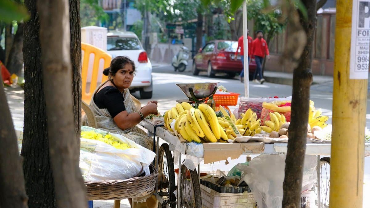 Free stock photo of bananas, fruit seller, fruit vendor
