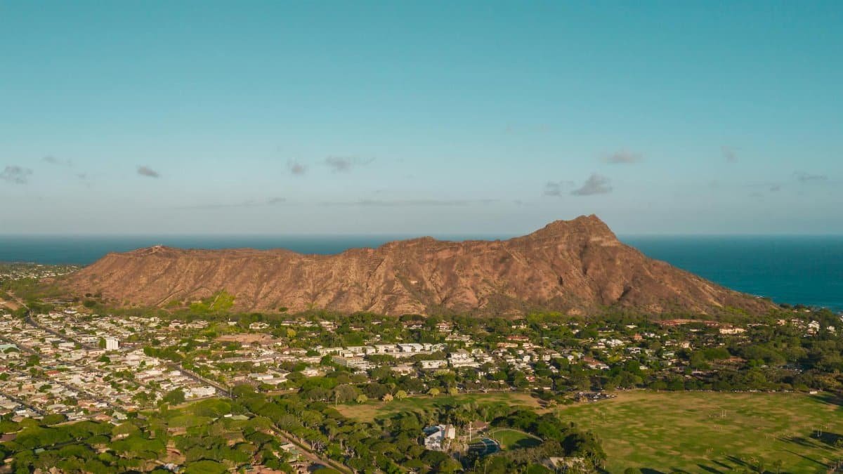 Stunning aerial view of Diamond Head Crater and surrounding landscape in Honolulu, Hawaii.