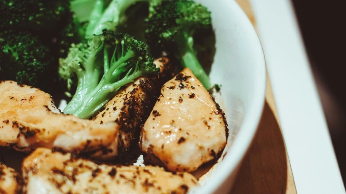 Close-up of a healthy homemade chicken and broccoli dish, perfect for a nutritious meal.