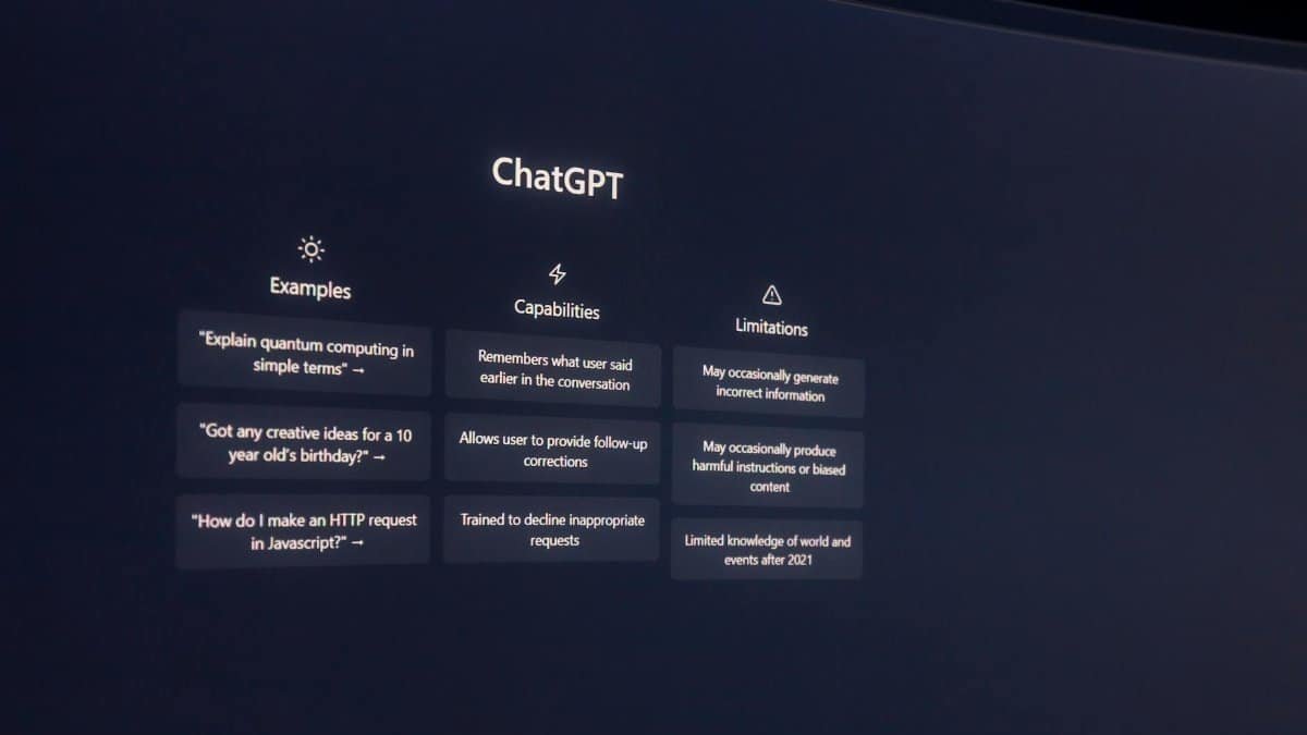 Screen displaying ChatGPT examples, capabilities, and limitations.