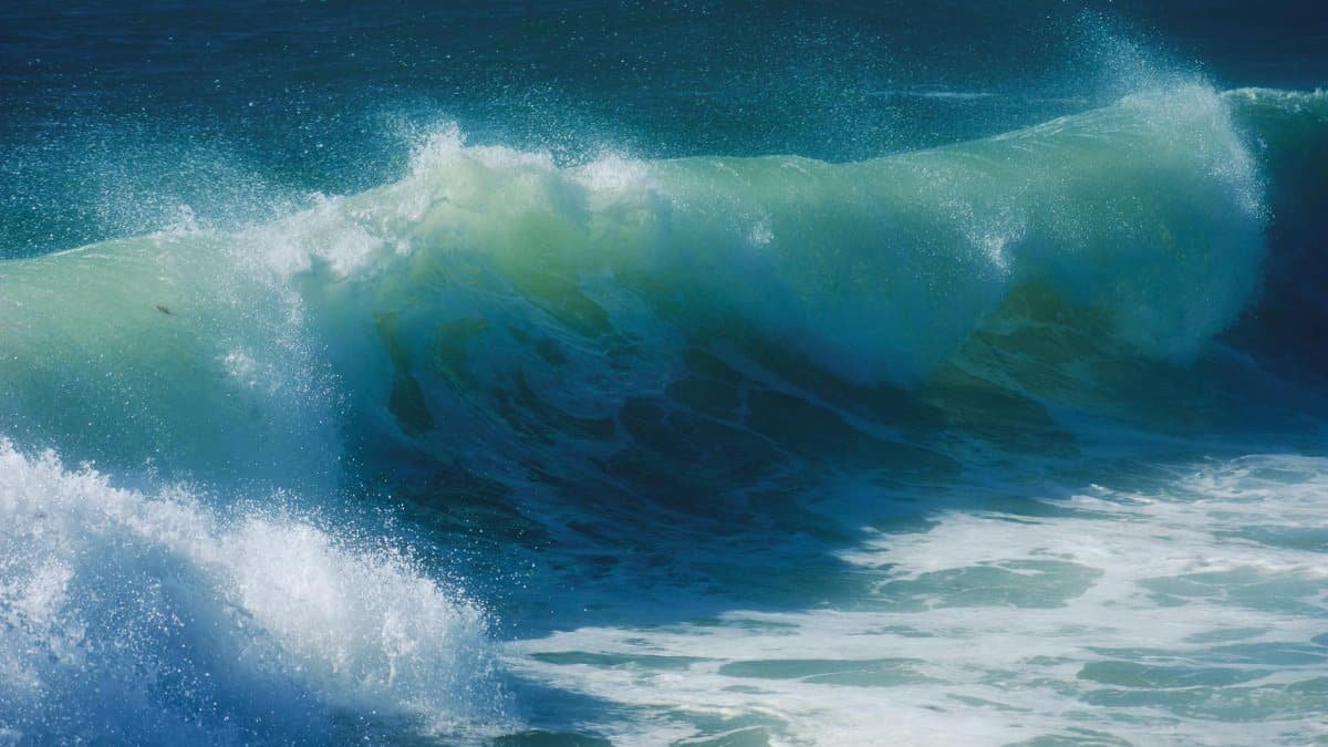 Captivating ocean waves crashing along the shore in Westerly, Rhode Island, USA.