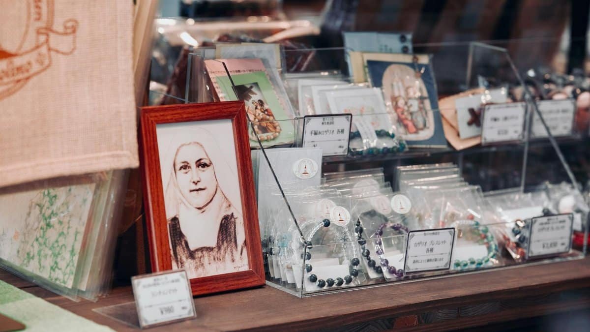 A detailed display of vintage items in a shop in Shinjuku City, Tokyo showcasing artistic cards and souvenirs.
