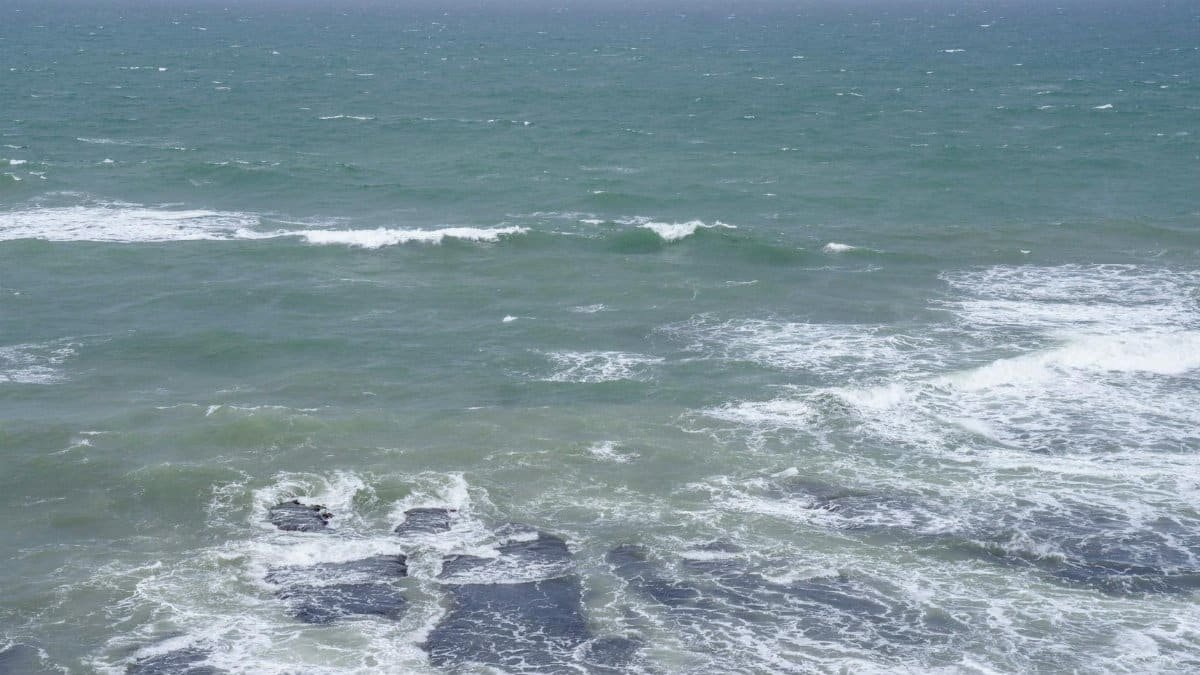 Tranquil view of the ocean waves at Galle coast, Sri Lanka.