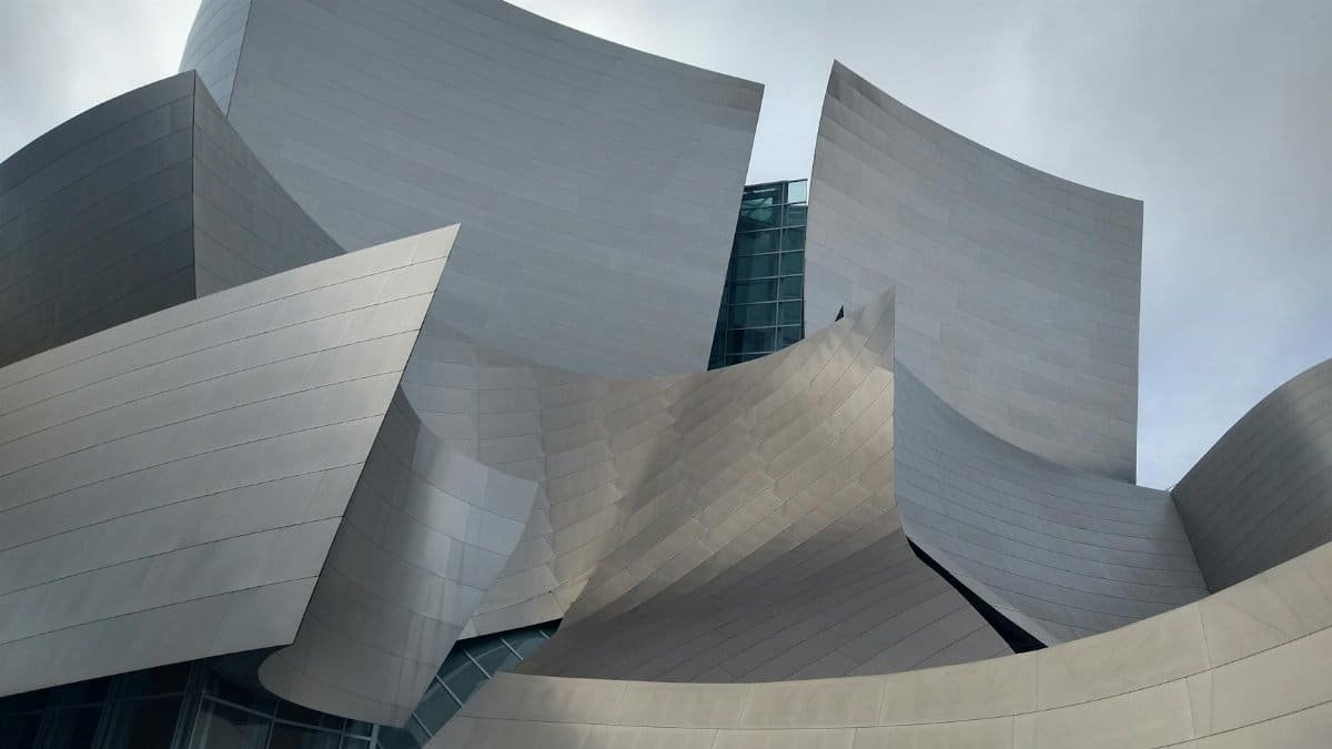 A stunning view of the iconic Walt Disney Concert Hall in Los Angeles, showcasing its unique modern architecture.