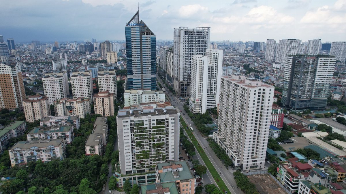 Aerial view of Thanh Xuân district showing modern skyscrapers and urban sprawl in Hà Nội, Vietnam.
