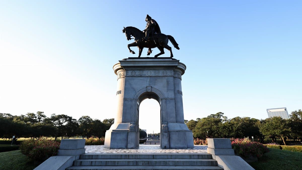 Statue of Sam Houston on horseback at Hermann Park in Houston, Texas, a historical and cultural landmark.