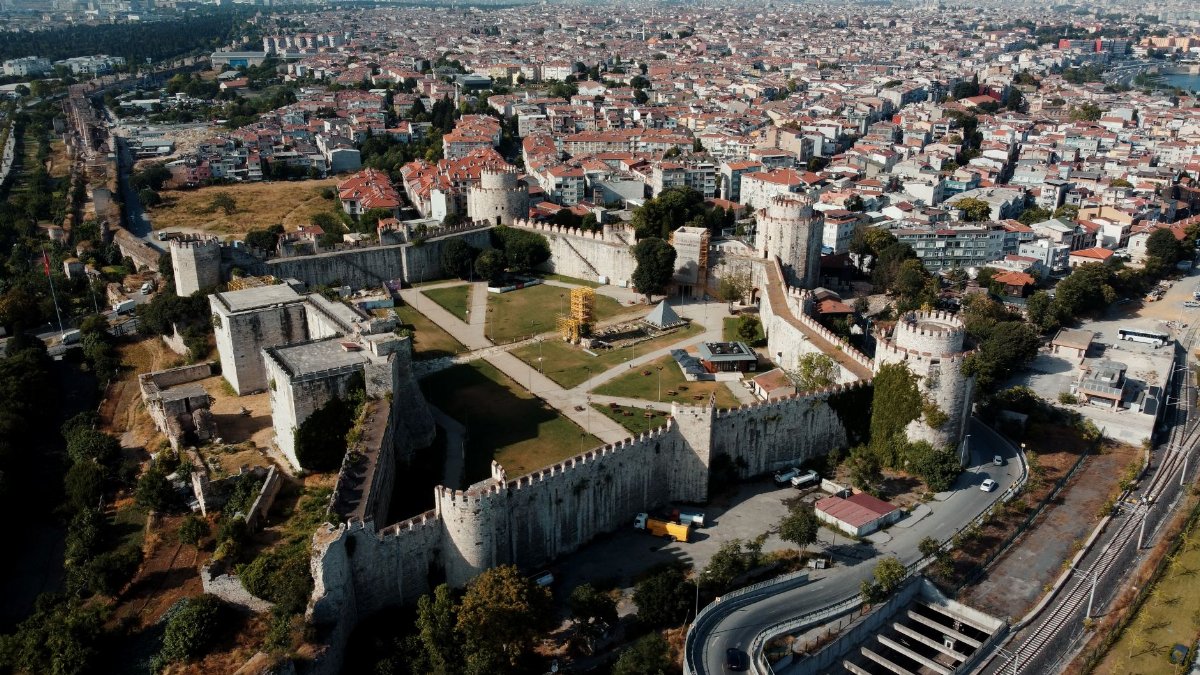 Drone shot capturing Yedikule Fortress in Istanbul, showcasing historical architecture and cityscape.