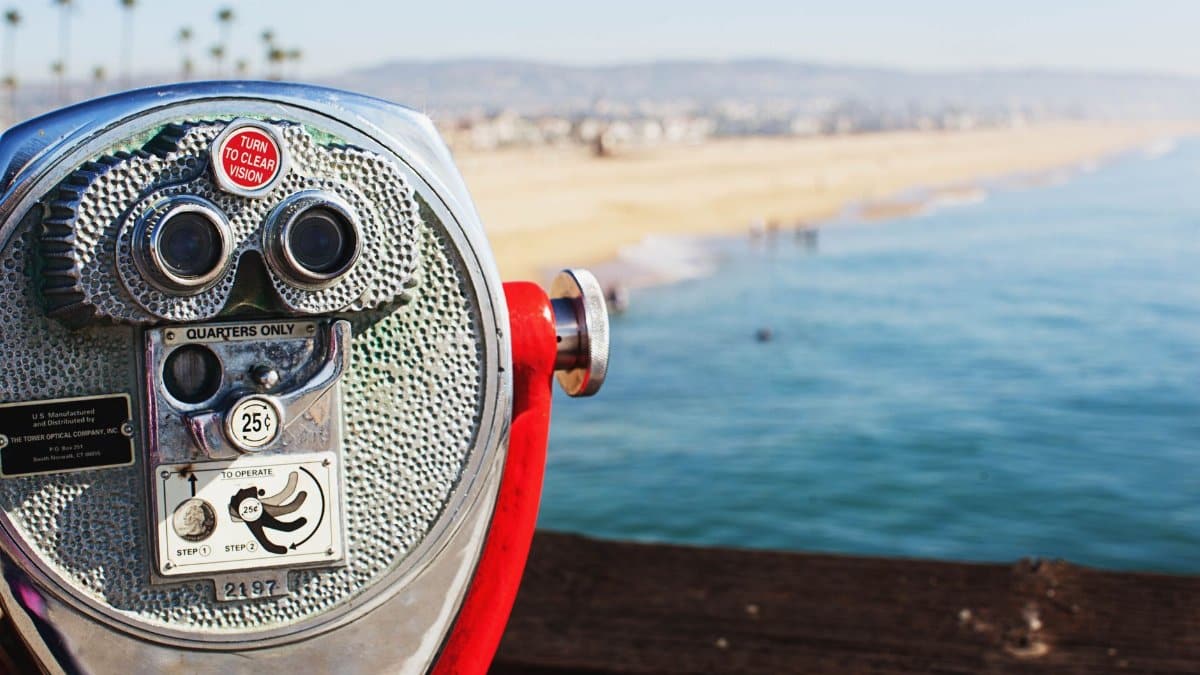 Coin operated viewer overlooking Newport Beach, offering scenic ocean views.