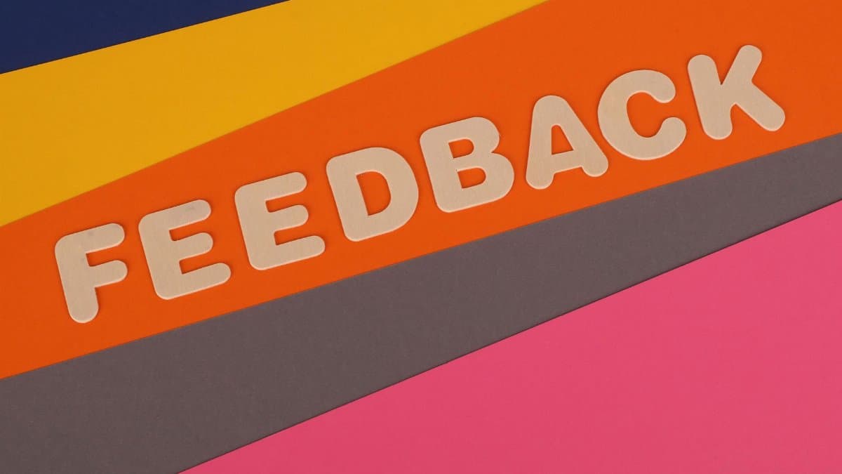 Bright composition with the word 'Feedback' on colorful backgrounds, ideal for graphical use.