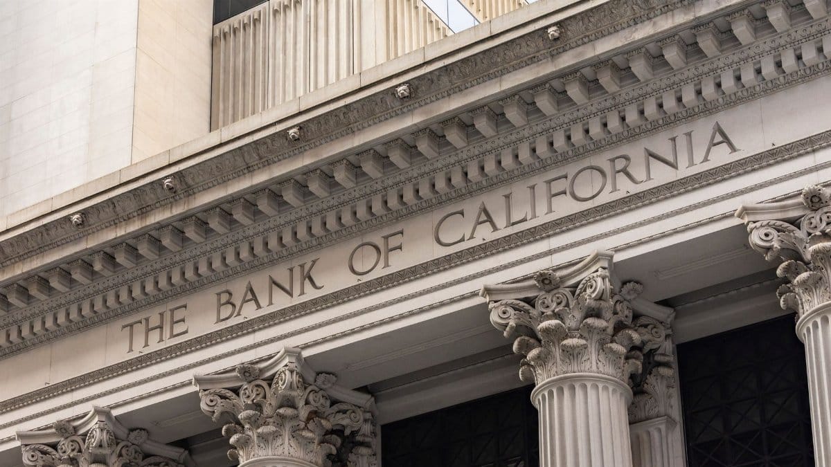 Close-up of Bank of California with classic architecture and columns.