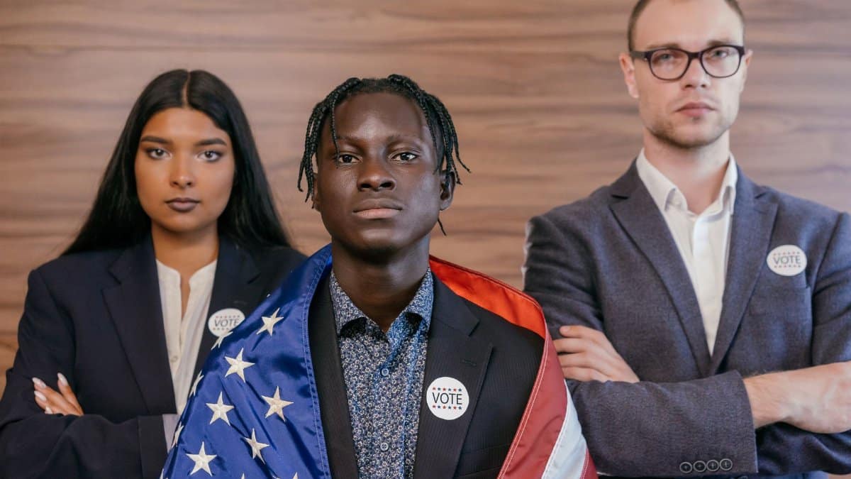Three professionals with 'Vote' buttons, emphasizing diversity and electoral participation.