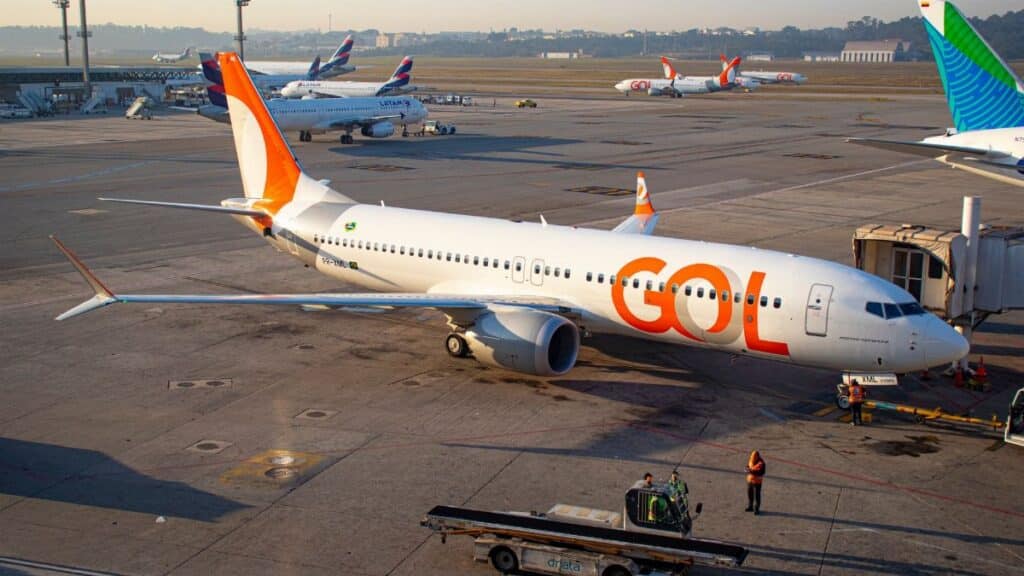 GOL Airlines Boeing 737 preparing for departure at São Paulo Airport in Brazil.