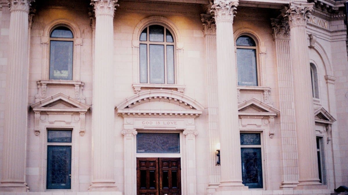 Front view of the historic neoclassical facade of First Presbyterian Church in Dallas, Texas.