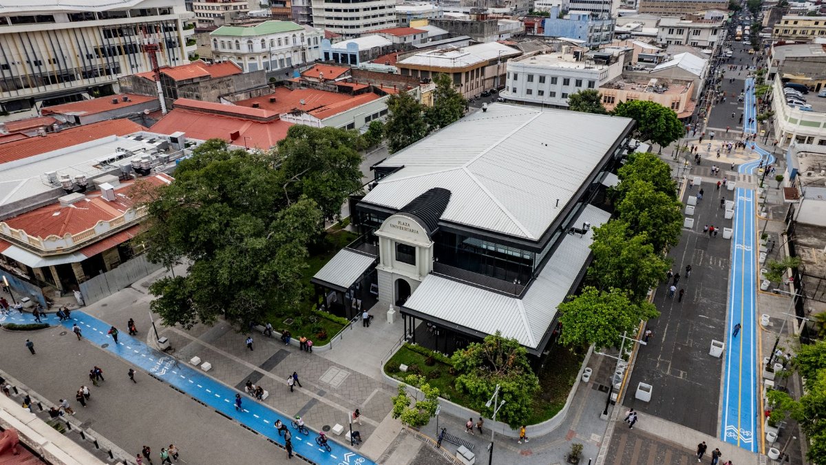 Aerial shot of the vibrant historic center in San Salvador, featuring Plaza Libertad.