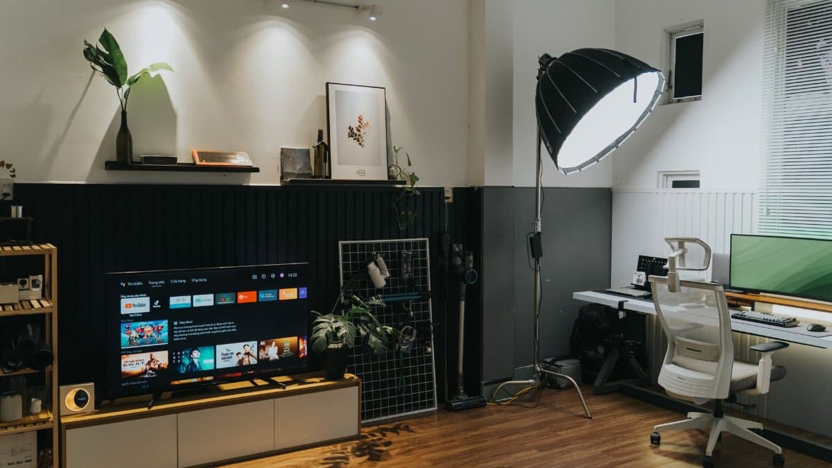 Stylish home office and living room space featuring modern furniture and contemporary design elements.