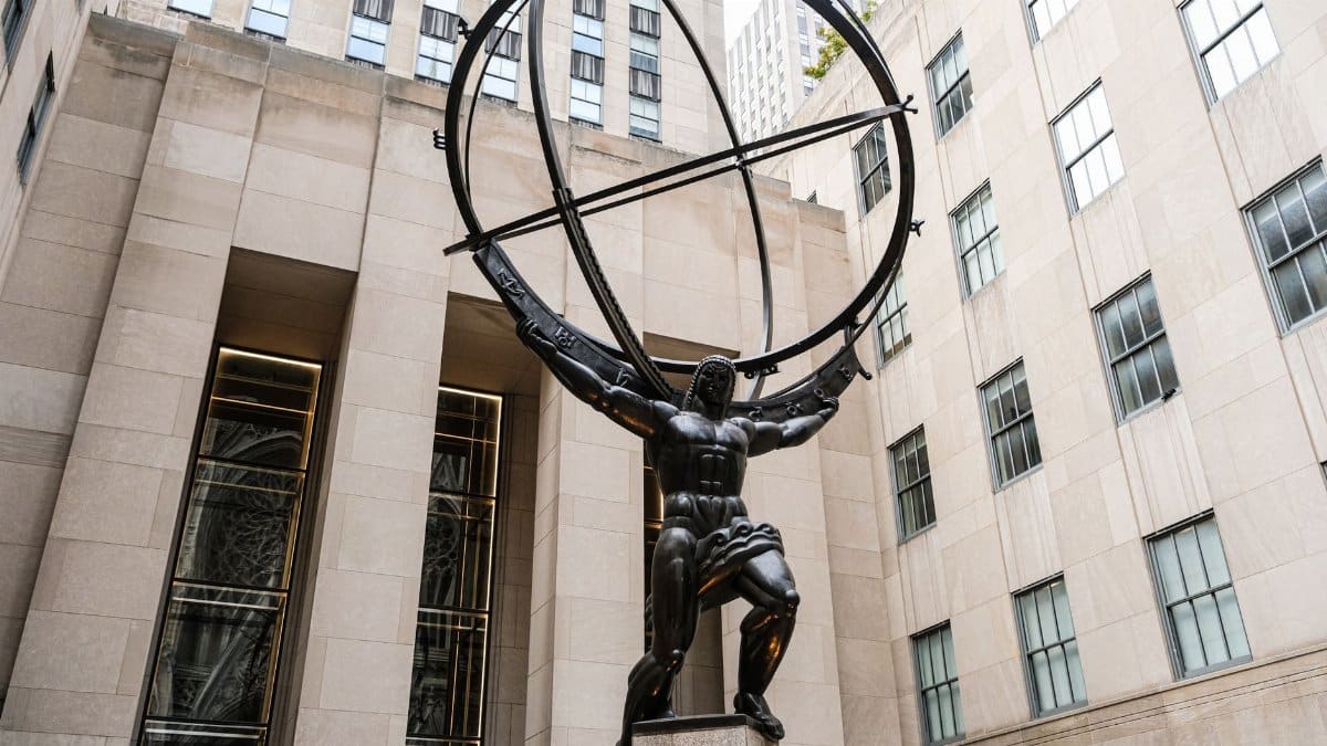 Iconic Atlas statue in Rockefeller Center, New York City, symbolizing strength and endurance.