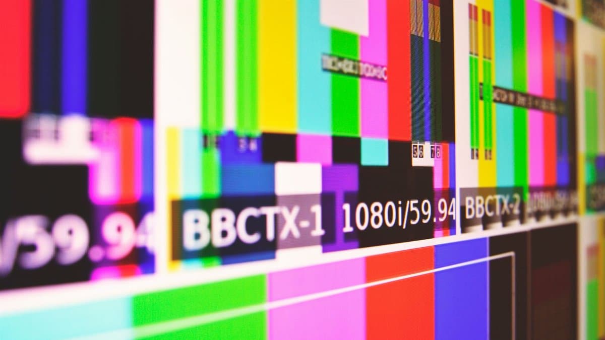 Vibrant test pattern screen with colorful bars and modern design.