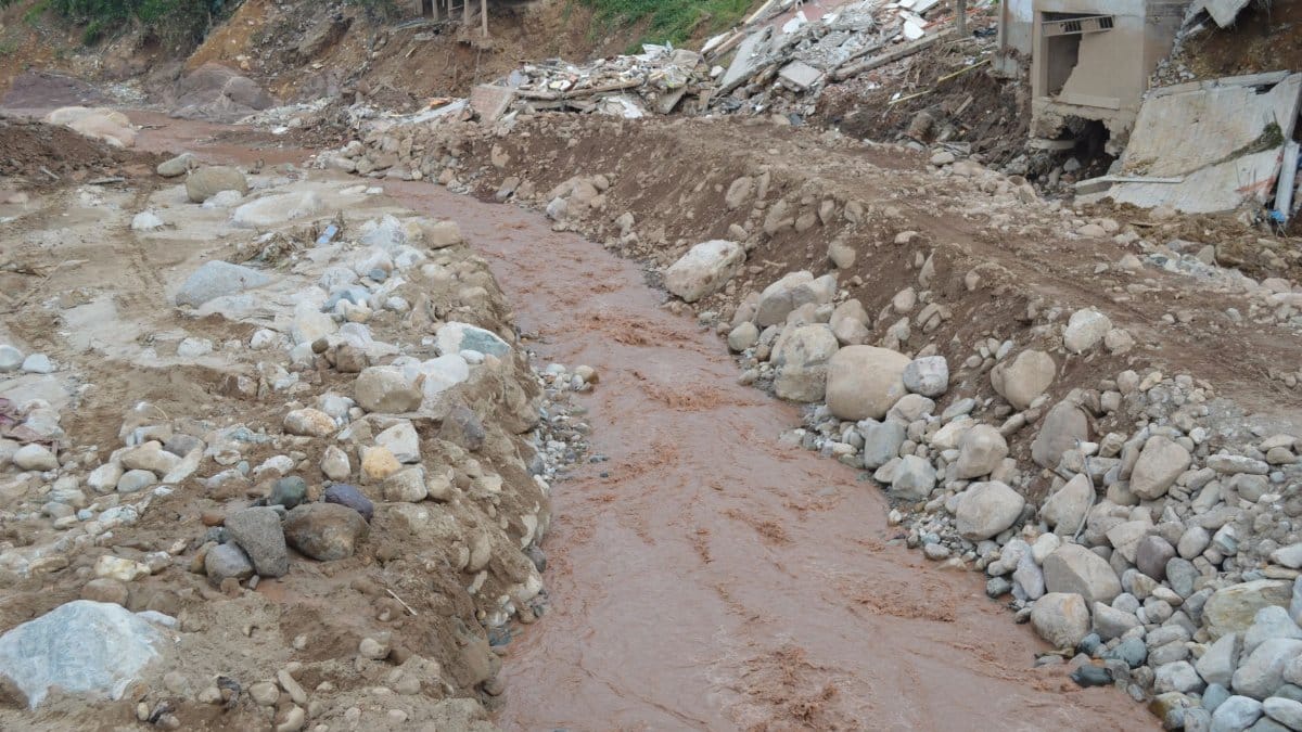 River erosion and destruction in Mocoa, Colombia, after natural disaster.