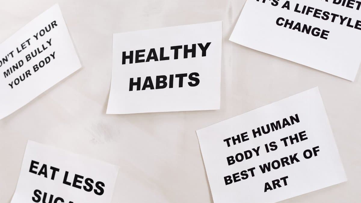 Motivational cards promoting healthy habits and positive thinking for lifestyle change.