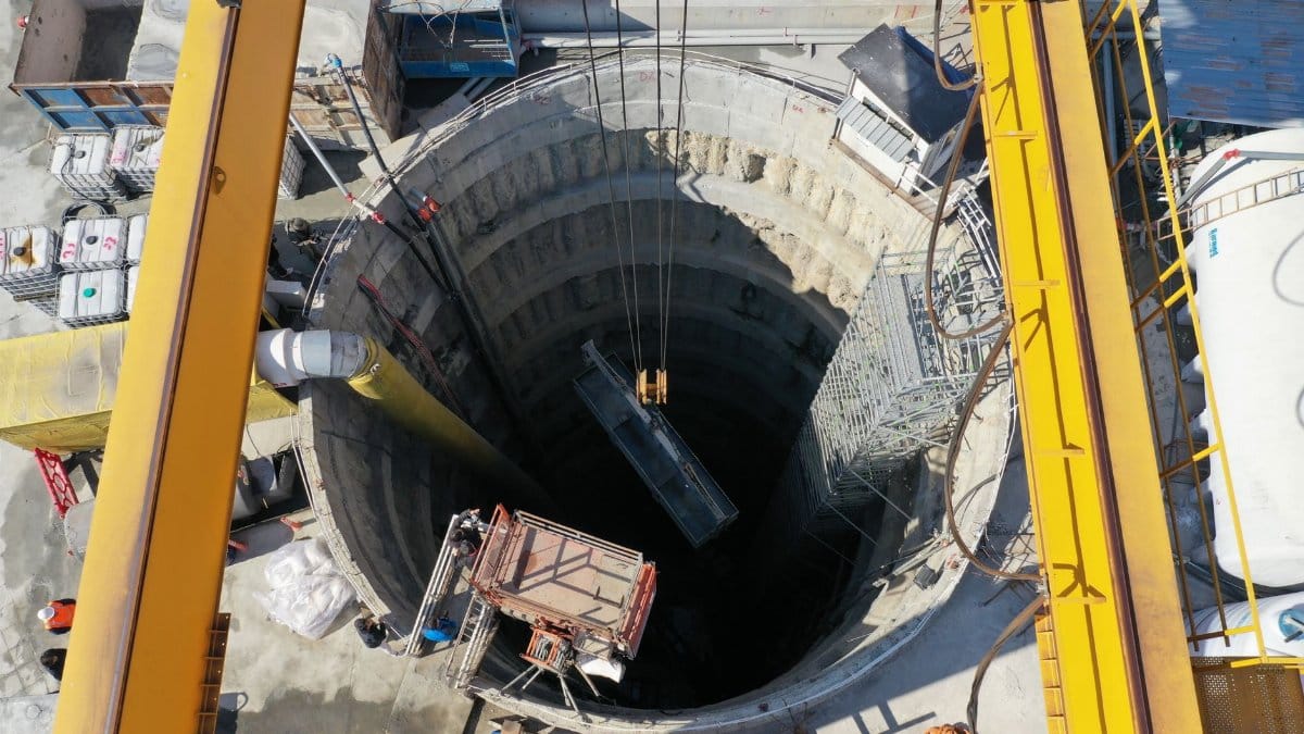Aerial shot of a construction site featuring a large borehole with industrial equipment in Eyüpsultan, Istanbul.