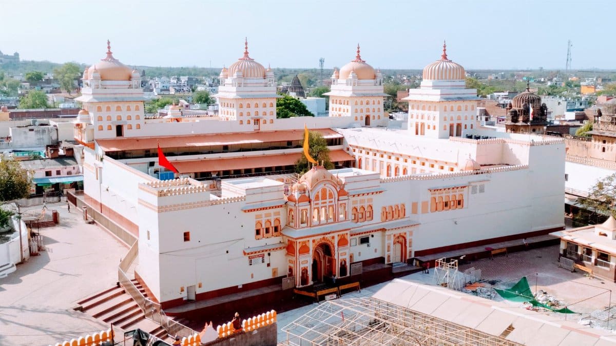 A stunning aerial view of Ram Raja Temple in Orchha, India, showcasing its intricate architecture and cultural significance.